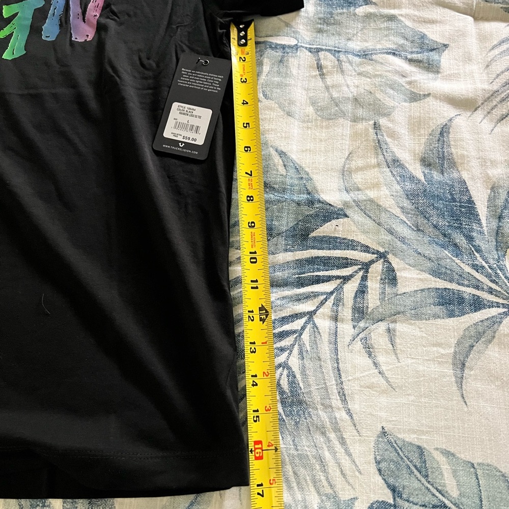 True Religion T-shirt Size Large - Picture 6 of 7